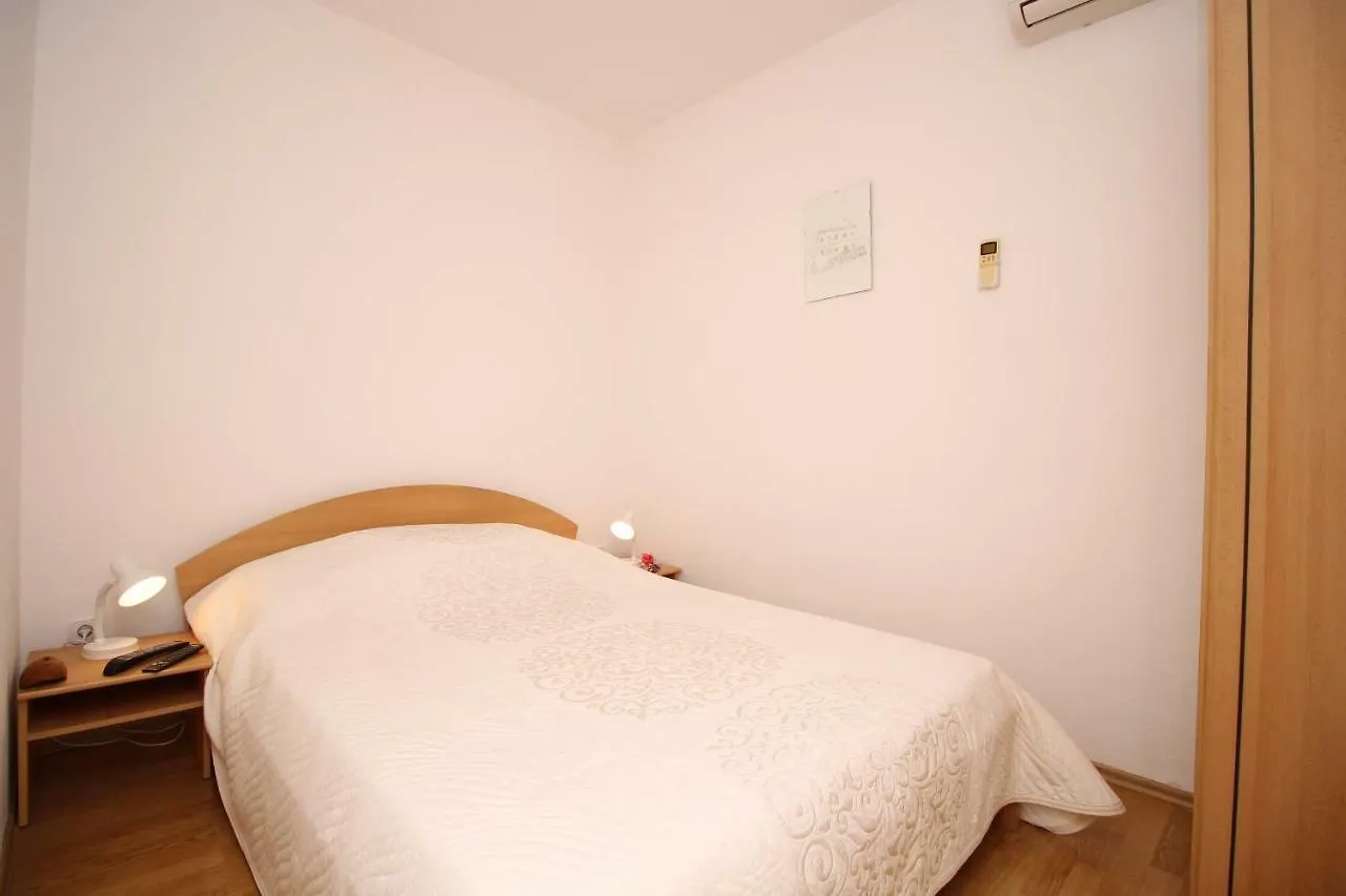 Apartments Ivona 1 Novi Vinodolski