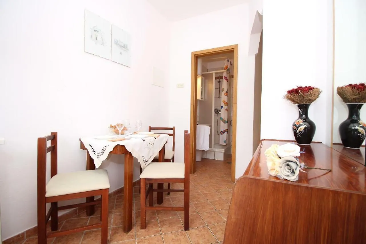 Apartments Ivona 1 Нови-Винодолски 0*,  Хорватия