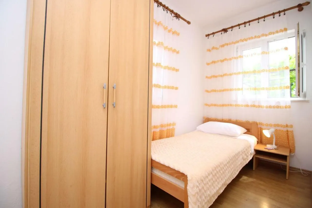 Apartments Ivona 1 Novi Vinodolski