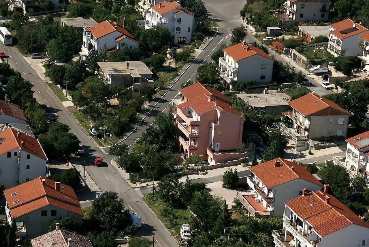 Apartments Ivona 1 Novi Vinodolski 0*,